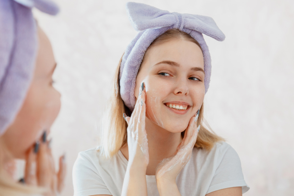 zasady pielęgnacji skóry dla nastolatków
